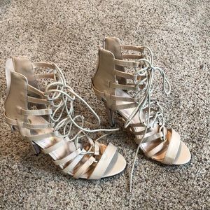 Chase & Chloe lace up